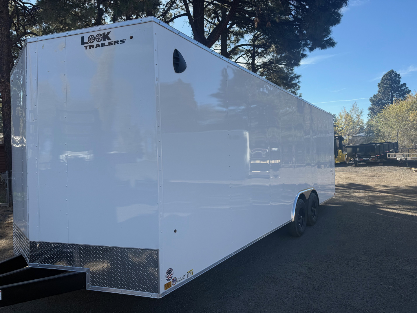 New 2026 Look Trailers 8.5X24 ST DLX Enclosed Cargo 7' Tall Ramp Cargo / Enclosed Trailer