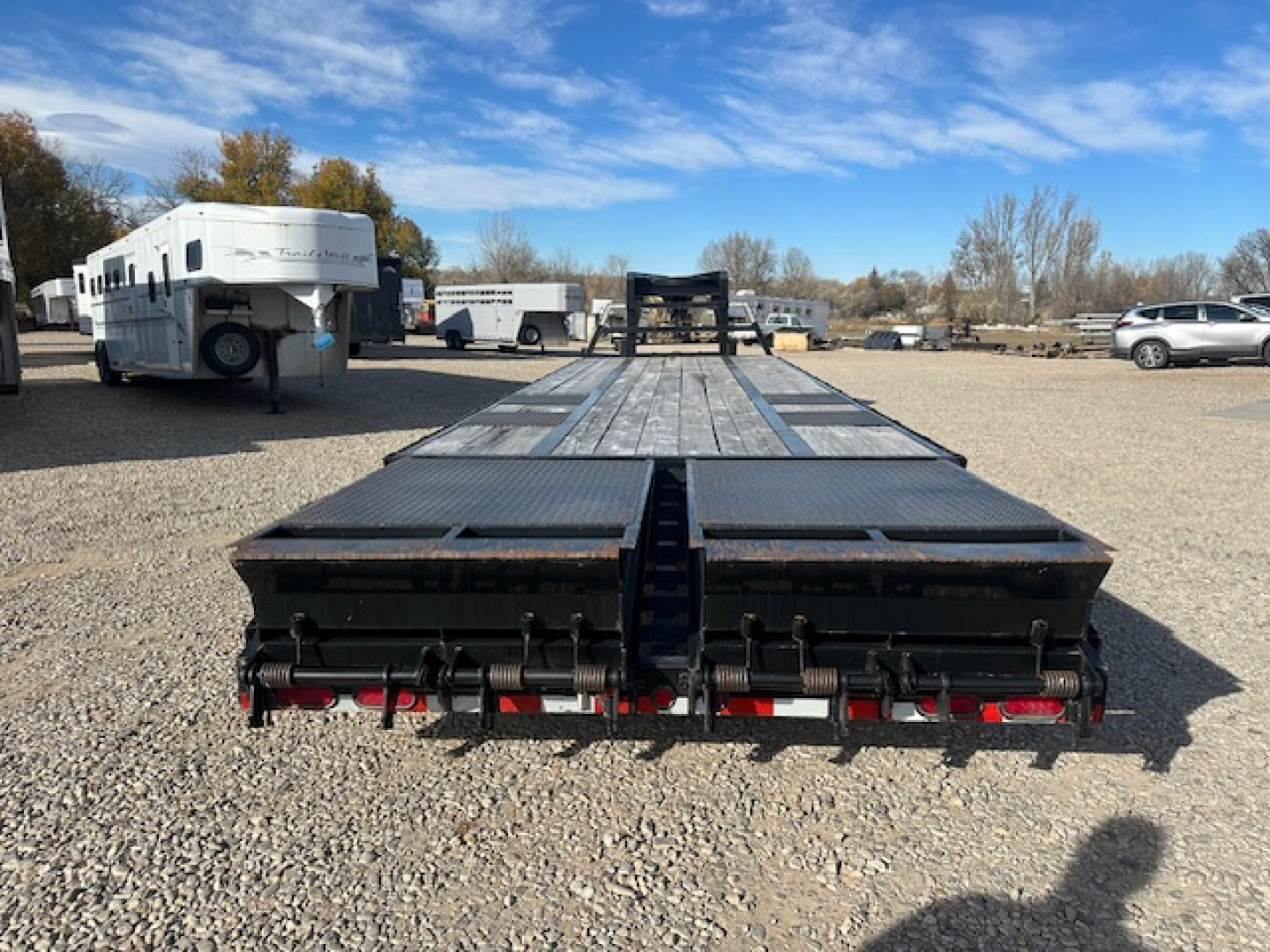 Used 2019 Diamond T Flatbed Flatbed Trailer