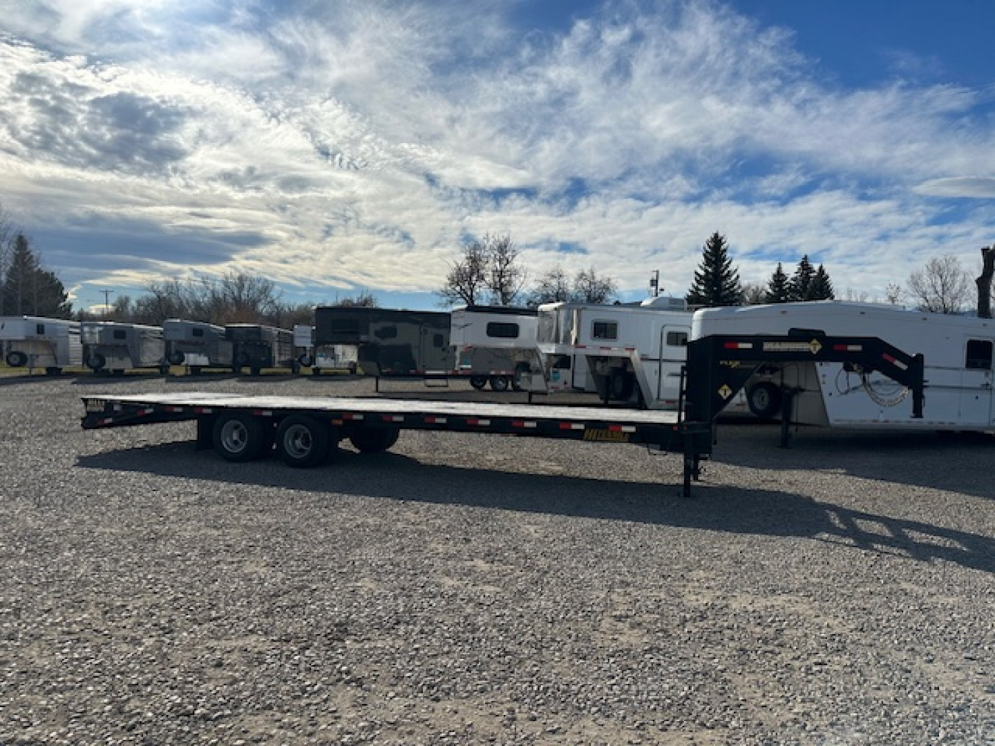 Used 2019 Diamond T Flatbed Flatbed Trailer