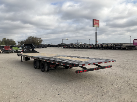 New 2026 PJ 102"x32' GN Low Pro Hydraulic Dovetail w/ Duals - LY