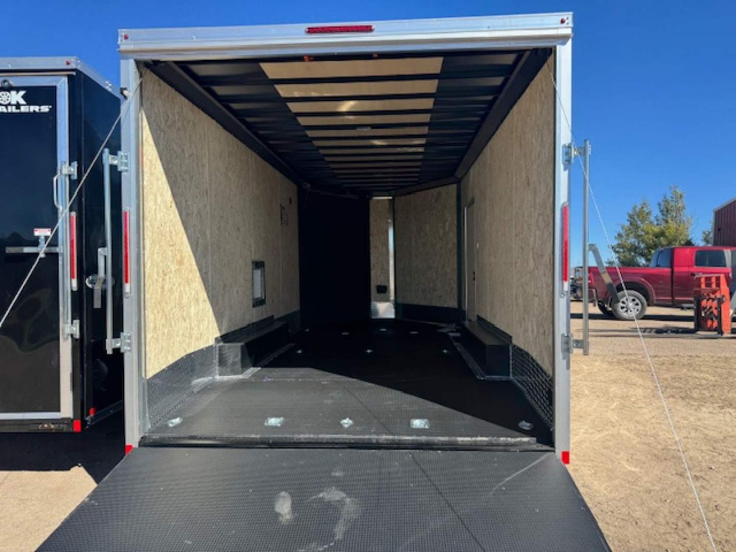 New 2026 Look Trailers Snowmobile Trailer ELEMENT - 8.5X21-- WITH RAMP IN V-NOSE