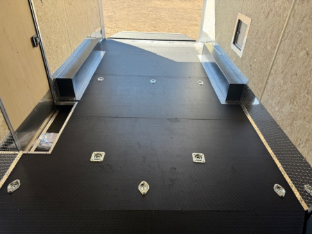 New 2026 Look Trailers Snowmobile Trailer ELEMENT - 8.5X21-- WITH RAMP IN V-NOSE