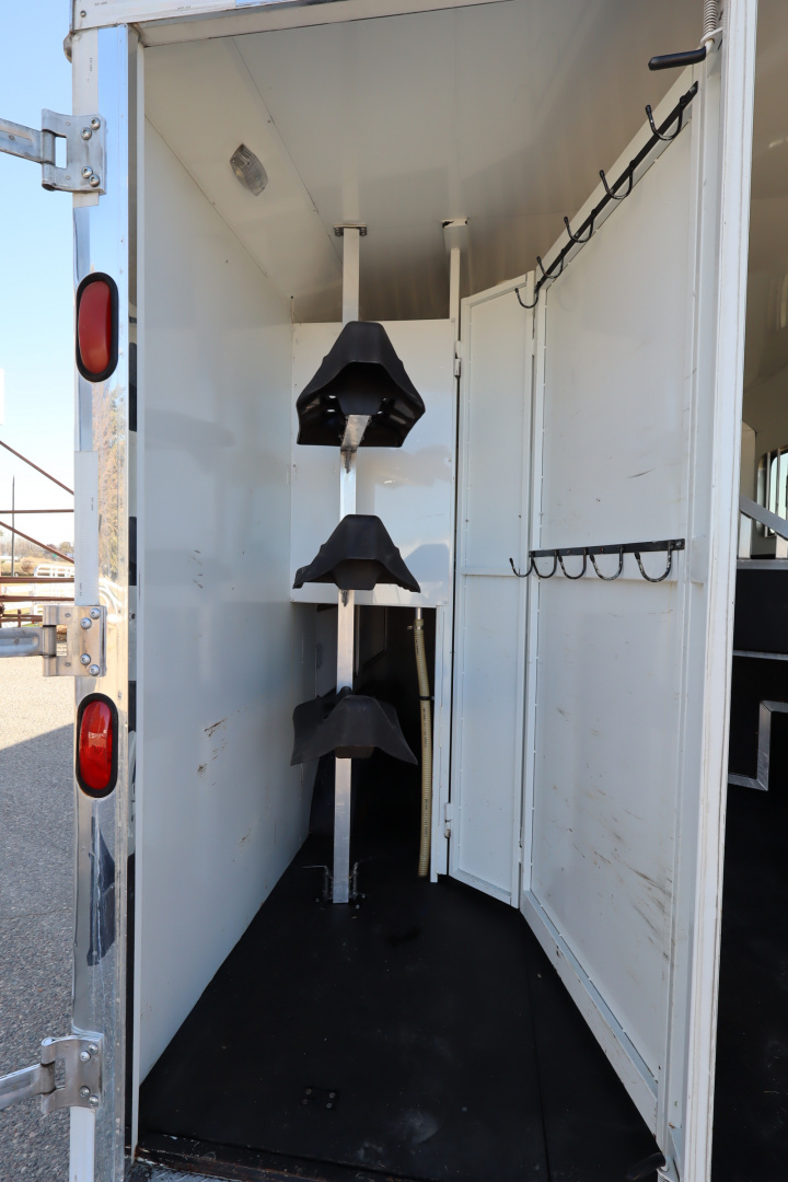 Used 2014 Bison Trailers 3 Place LQ Horse Trailer