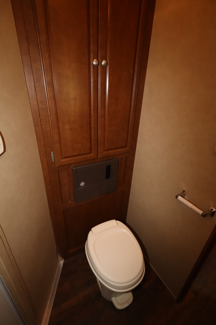 Used 2014 Bison Trailers 3 Place LQ Horse Trailer