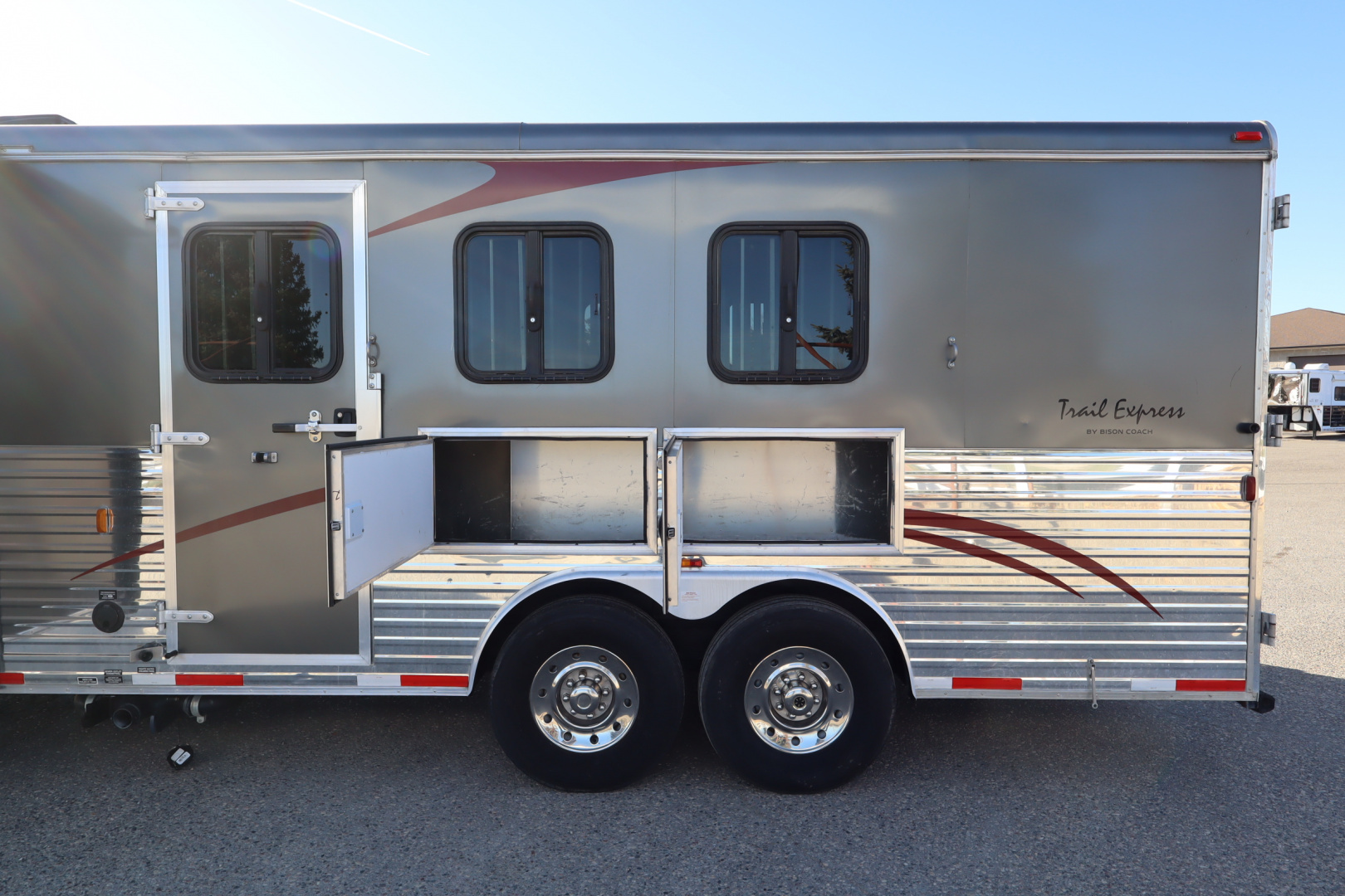 Used 2014 Bison Trailers 3 Place LQ Horse Trailer