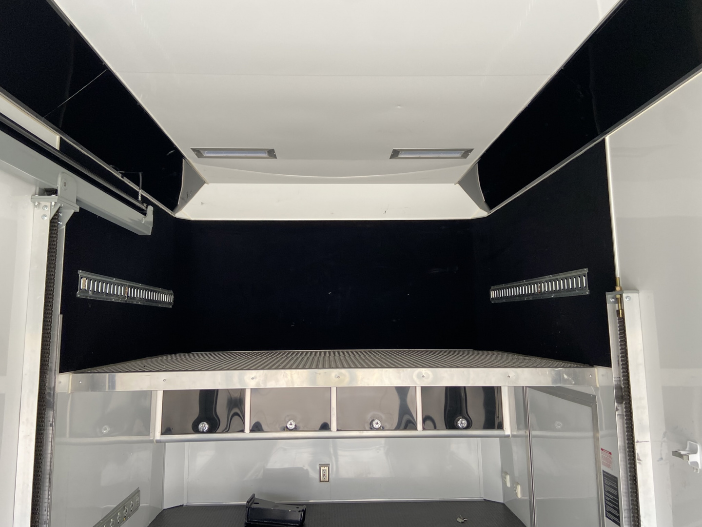 Used 2019 ATC QSTAB8522+0-2T7 Stacker