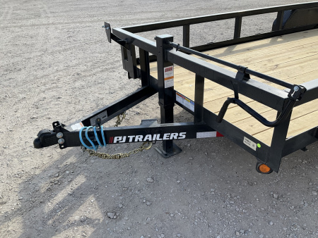 New 2026 PJ 83"x20' Angle Pipetop Trailer – P8