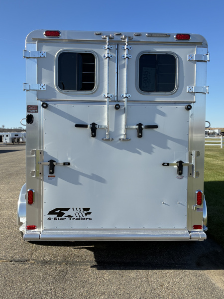 New 2026 4-Star 2 Horse Straight Load with Side Ramp Horse Trailer