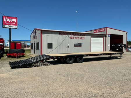 New 2026 PJ 102"x40' GN Low-Pro Flatbed w/ Duals - LD