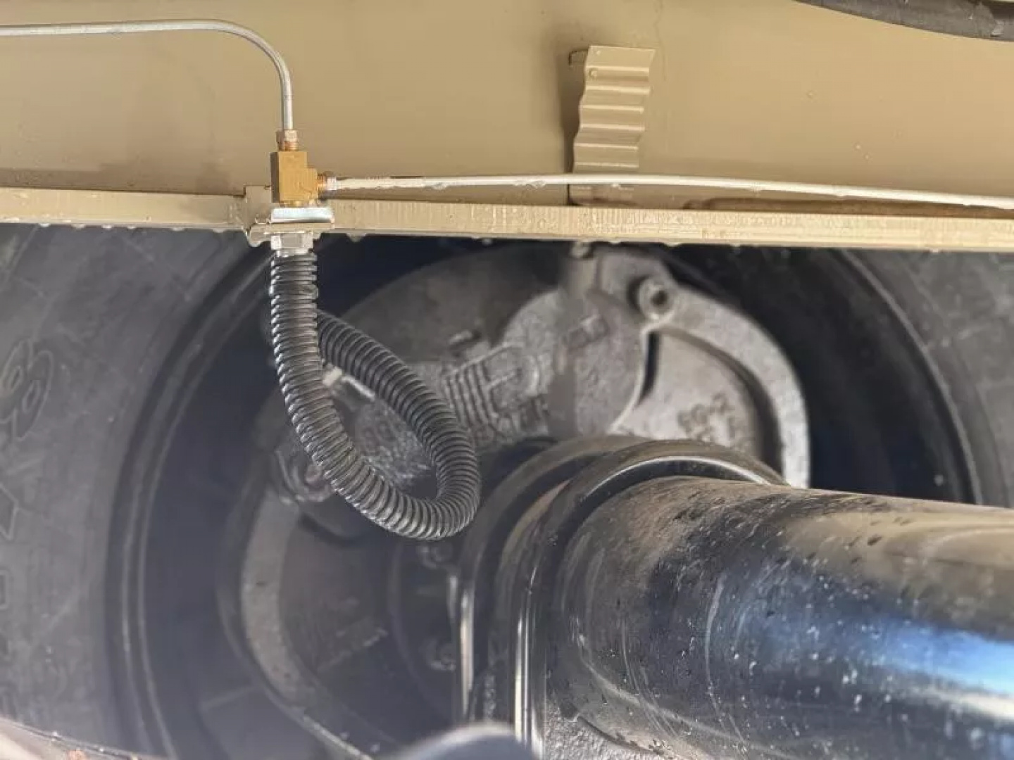 New 2026 RawMaxx HTX 102X32 GOOSENECK HYDRAULIC DISC BRAKE 11' HYDRAULIC DOVE/JACKS 30K GVWR