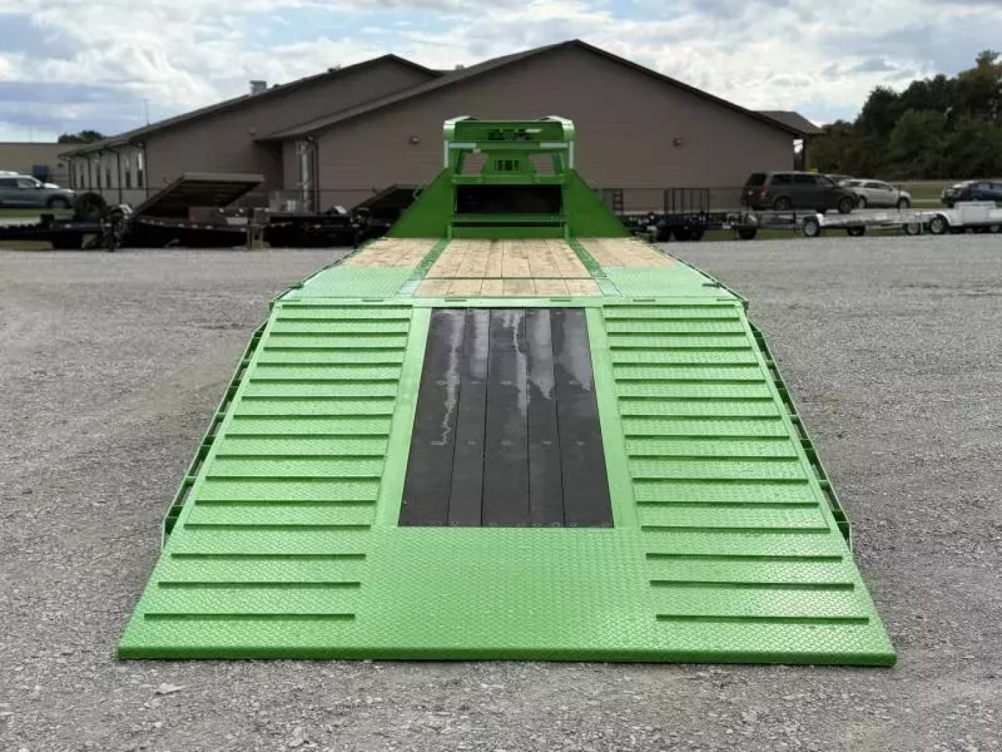 New 2026 RawMaxx HTX 102X32 GOOSENECK HYDRAULIC DISC BRAKE 11' HYDRAULIC DOVE/JACKS 24K GVWR