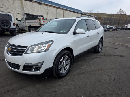 New 2017 Chevrolet TRAVERSE LT SUV