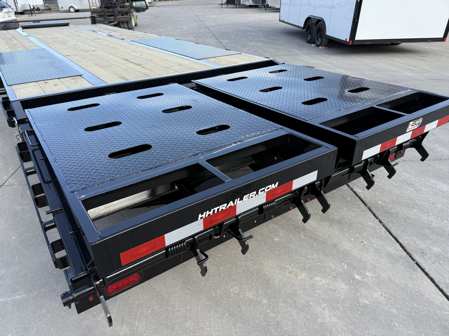 New 2026 H&H Black 102"x20'+5' 22.5k Low Profile Super Deluxe Ramps Bumper Pull Deckover Trailer