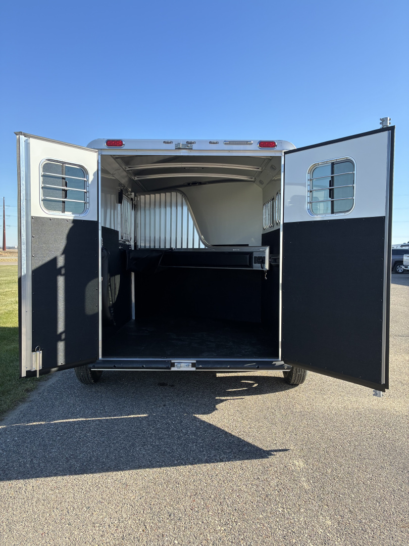 New 2026 4-Star 2 Horse Slant Load Horse Trailer