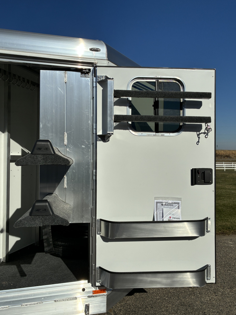 New 2026 4-Star 2 Horse Slant Load Horse Trailer