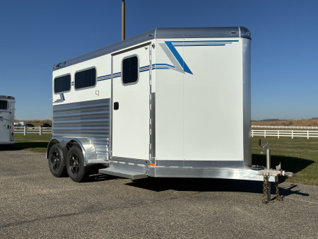New 2026 4-Star 2 Horse Slant Load Horse Trailer