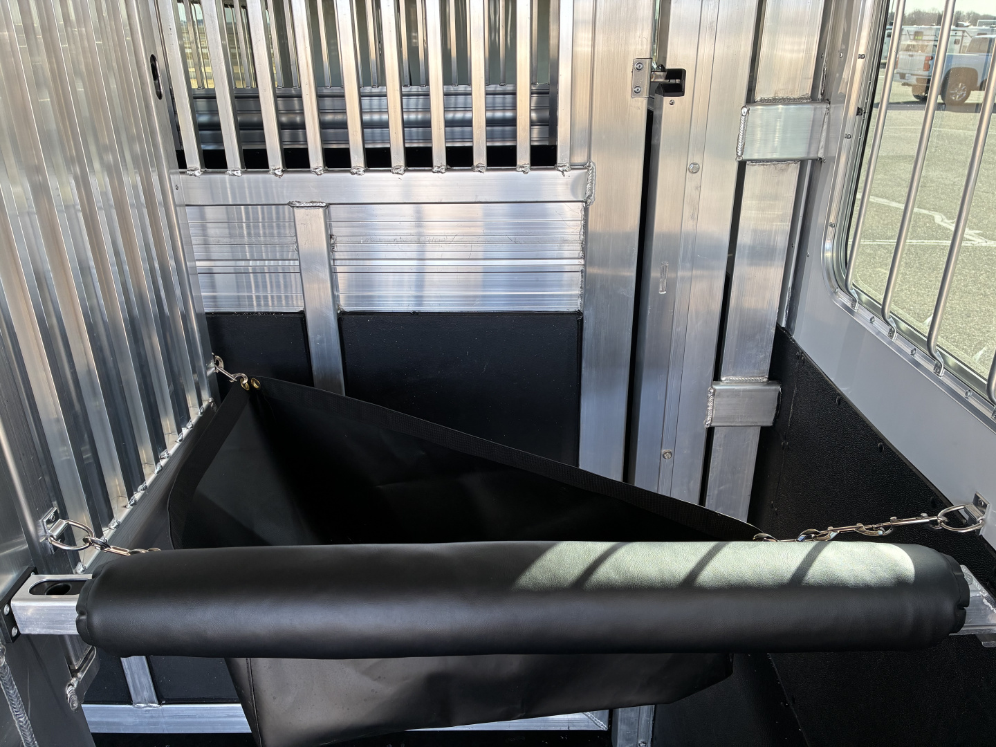 New 2027 4-Star 4-5 Horse Head to Head Horse Trailer