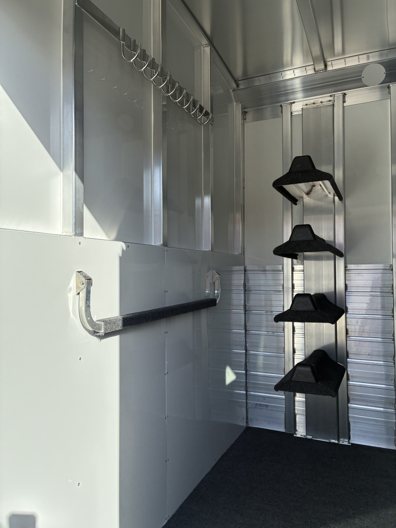 New 2027 4-Star 4-5 Horse Head to Head Horse Trailer