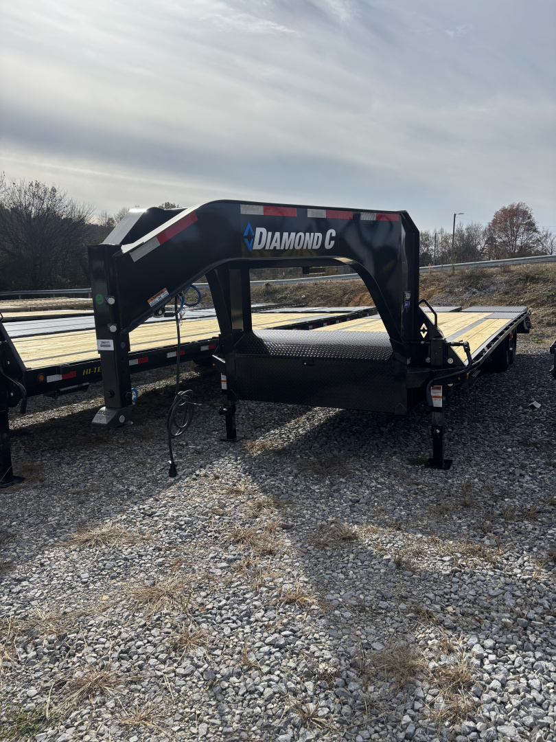 New 2026 Diamond C FMAX208 GOOSENECK TRAILER MAX RAMPS 20+5
