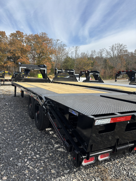 New 2026 Diamond C FMAX208 GOOSENECK TRAILER MAX RAMPS 20+5
