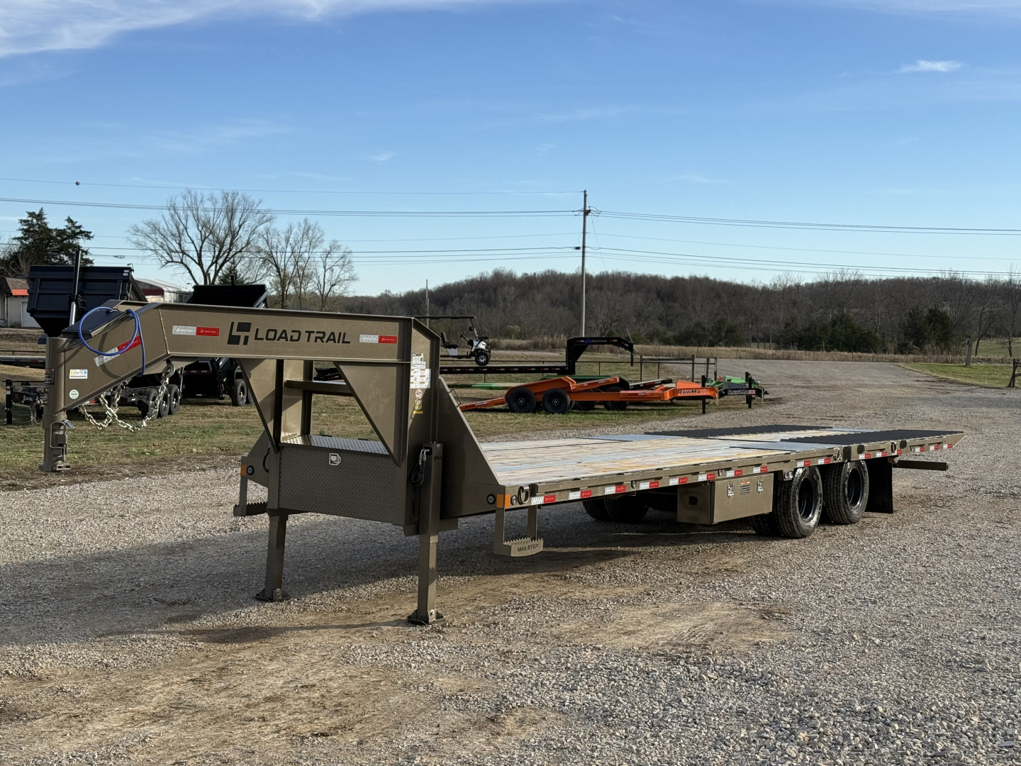 New 2026 Load Trail GL 102x32 Deckover Trailer Hydraulic Dovetail 14 Ply 25900 GVWR