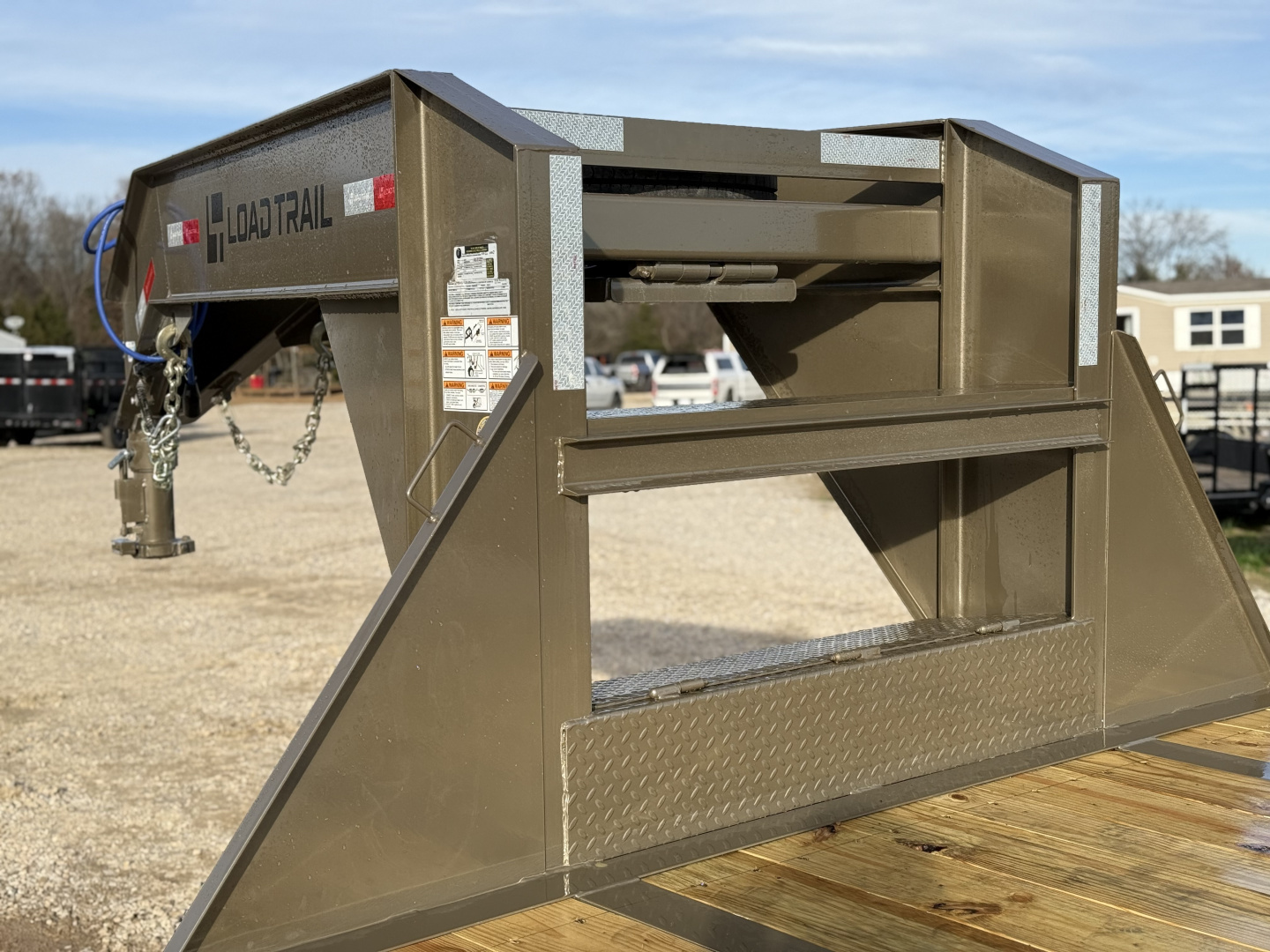 New 2026 Load Trail GL 102x32 Deckover Trailer Hydraulic Dovetail 14 Ply 25900 GVWR
