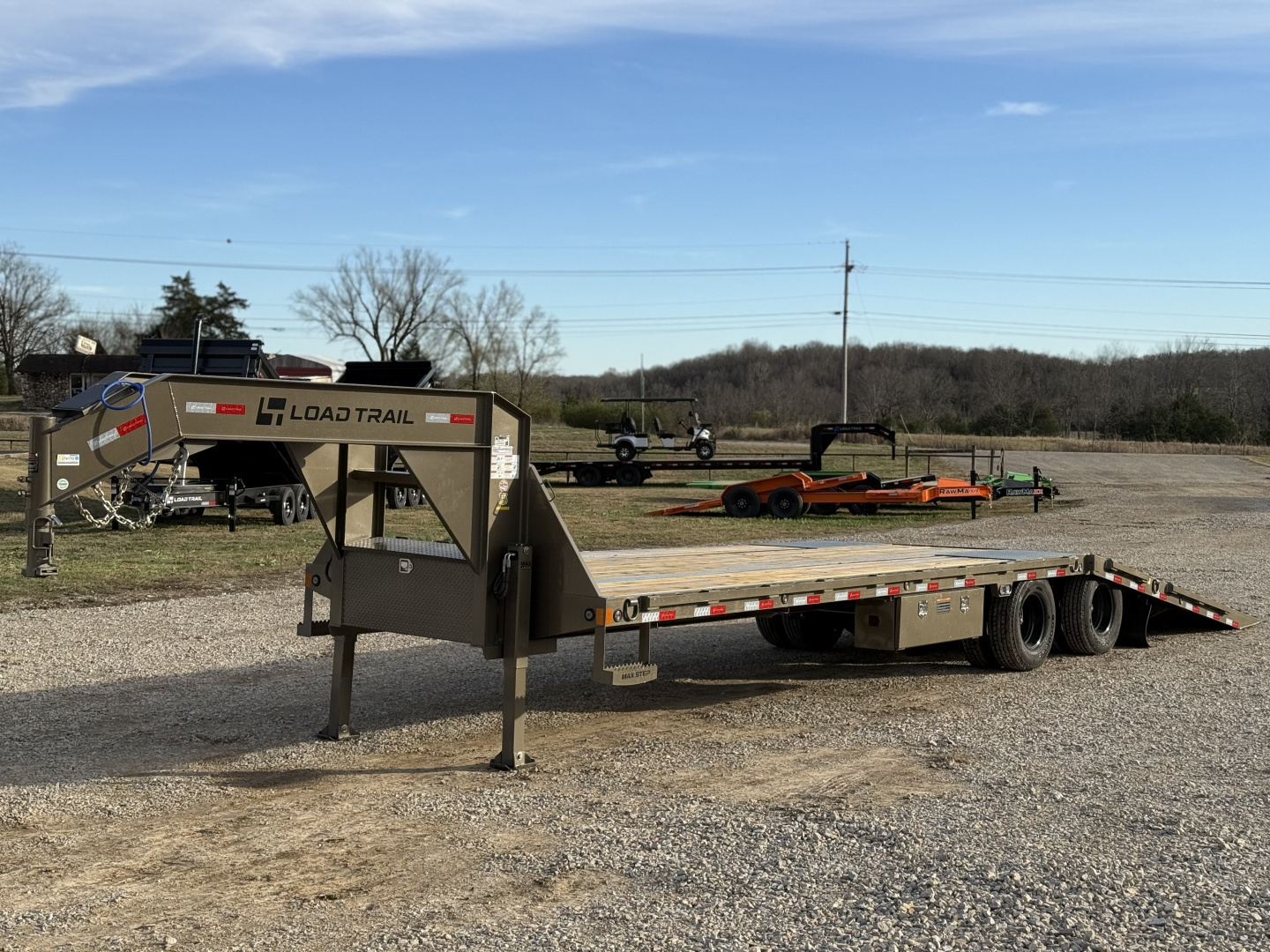 New 2026 Load Trail GL 102x32 Deckover Trailer Hydraulic Dovetail 14 Ply 25900 GVWR