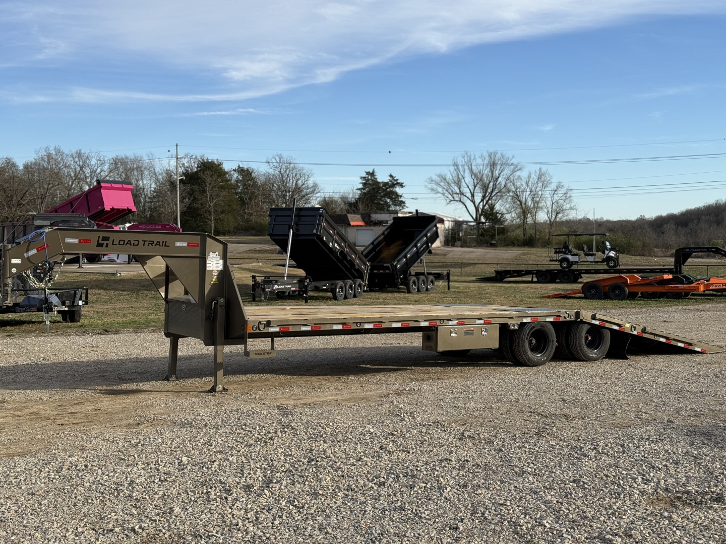 New 2026 Load Trail GL 102x32 Deckover Trailer Hydraulic Dovetail 14 Ply 25900 GVWR