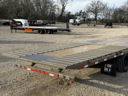 New 2026 Load Trail GL 102x32 Deckover Trailer Hydraulic Dovetail 14 Ply 25900 GVWR