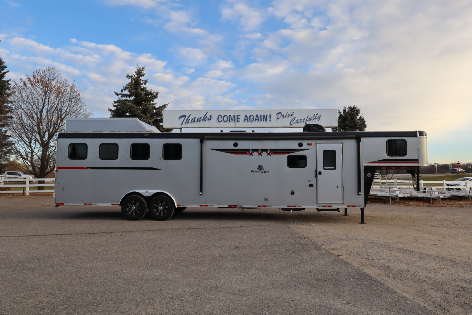 Used 2022 Bison 4 Horse LQ Slide-out Horse Trailer