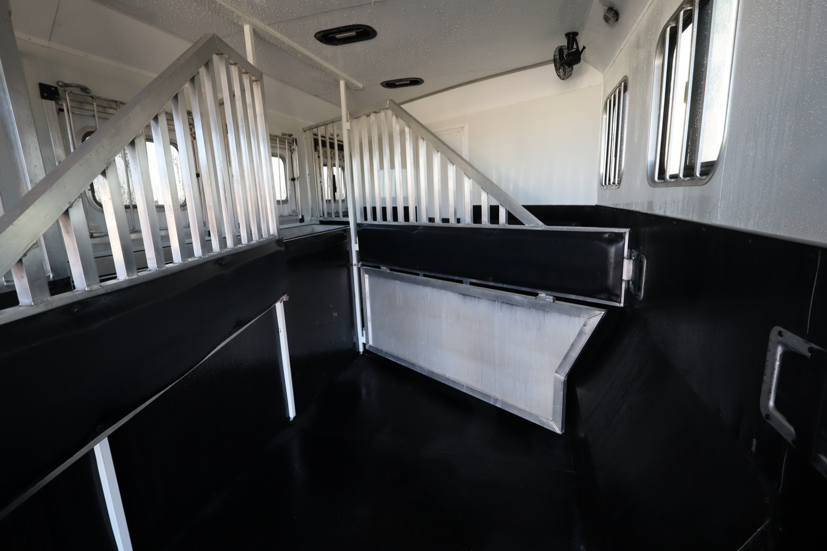 Used 2022 Bison 4 Horse LQ Slide-out Horse Trailer