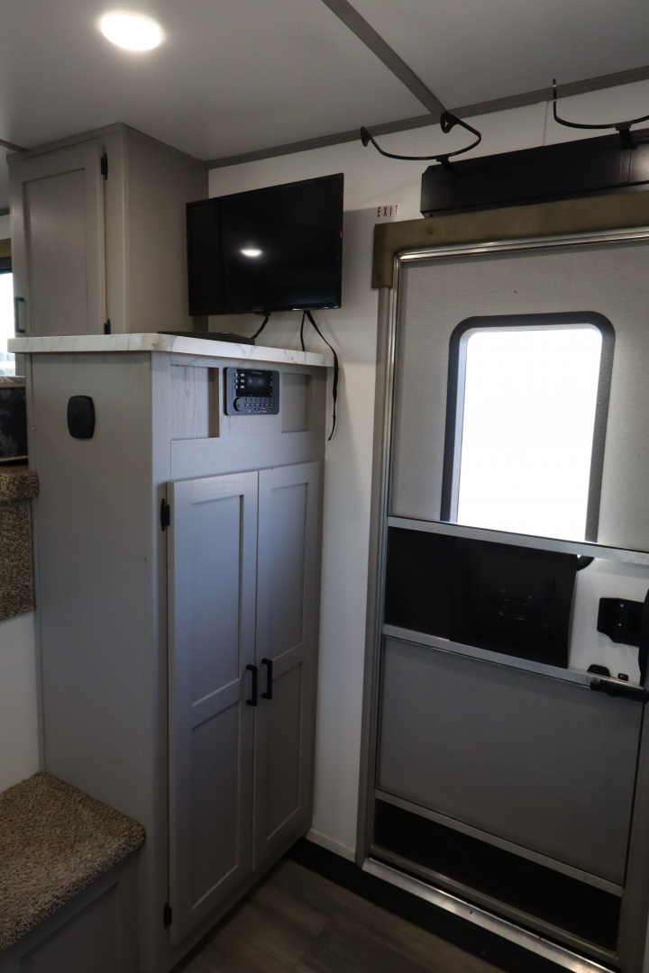 Used 2022 Bison 4 Horse LQ Slide-out Horse Trailer