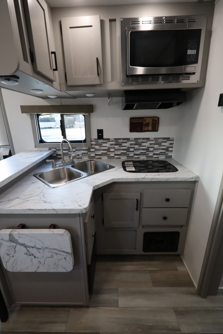 Used 2022 Bison 4 Horse LQ Slide-out Horse Trailer