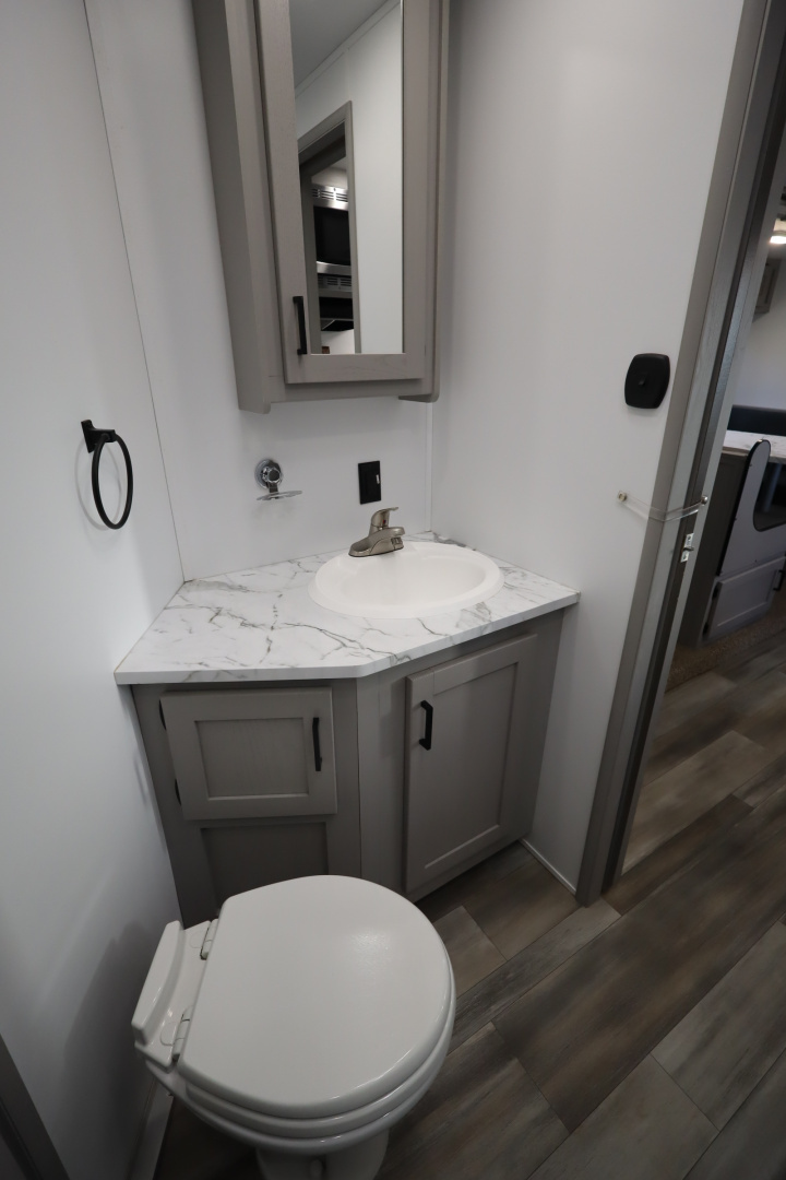 Used 2022 Bison 4 Horse LQ Slide-out Horse Trailer