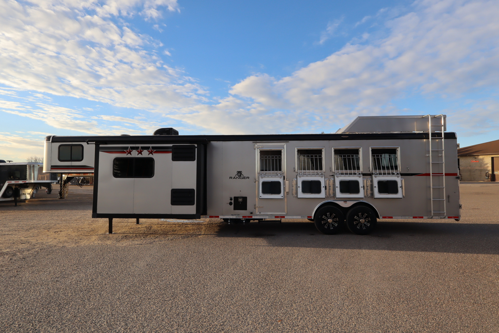 Used 2022 Bison 4 Horse LQ Slide-out Horse Trailer