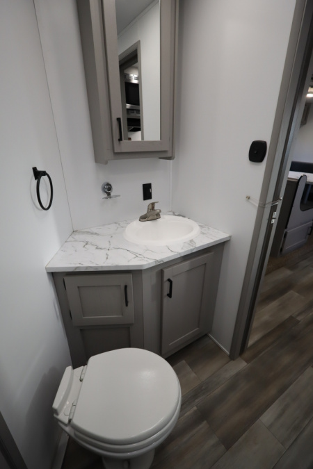 Used 2022 Bison 4 Horse LQ Slide-out Horse Trailer