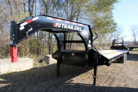 New 2026 PJ Trailers 30' MR GN 25K GVWR Equipment Trailer