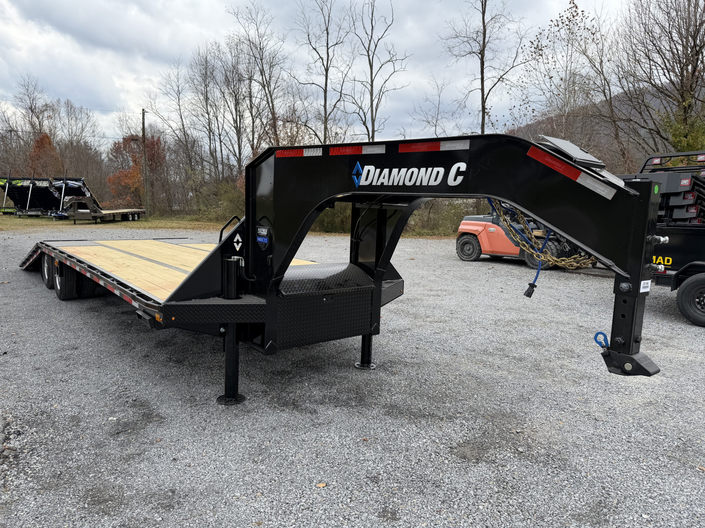 New 2026 Diamond C FMAX212 GOOSENECK TRAILER HYDRO DOVE & JACKS ALUMINUM OUTER RIMS WIRELESS REMOTE & SOLAR CHARGER