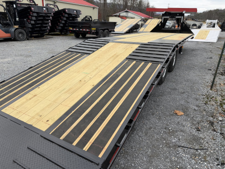 New 2026 Diamond C FMAX212 GOOSENECK TRAILER HYDRO DOVE & JACKS ALUMINUM OUTER RIMS WIRELESS REMOTE & SOLAR CHARGER