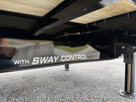 New 2026 Diamond C FMAX212 GOOSENECK TRAILER HYDRO DOVE & JACKS ALUMINUM OUTER RIMS WIRELESS REMOTE & SOLAR CHARGER