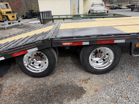 New 2026 Diamond C FMAX212 GOOSENECK TRAILER HYDRO JACKS & DOVE 17.5 ALUMINUM OUTER RIMS