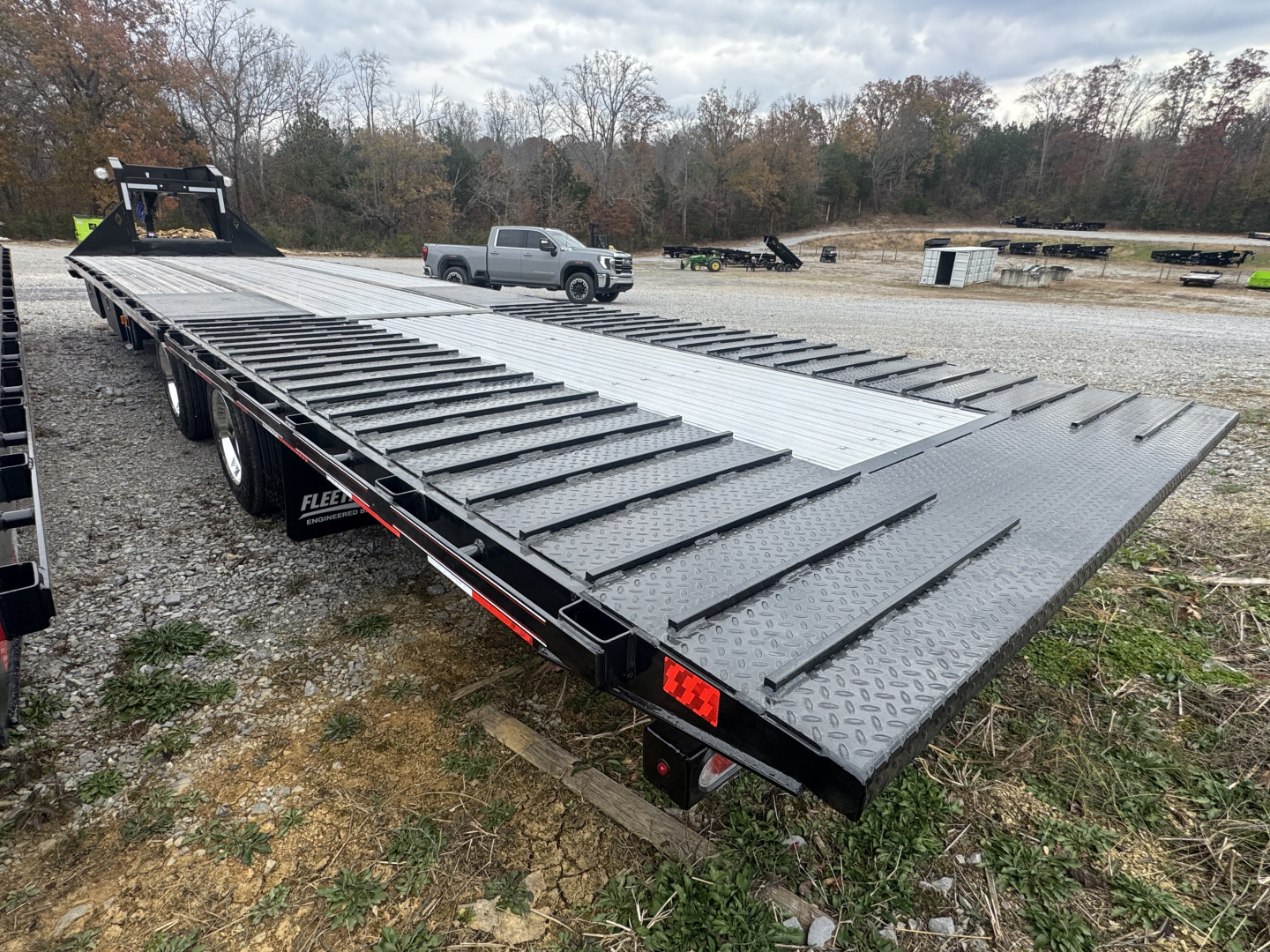 New 2026 Diamond C FMAX212 GOOSENECKTrailer PACESETTER EDITION , HYD DISC BRAKES, 17.5 WHEELS, ALUMINUM FLOOR & OUTER, 60” SPREAD AXLE, HYD DOVETAIL & JACKS