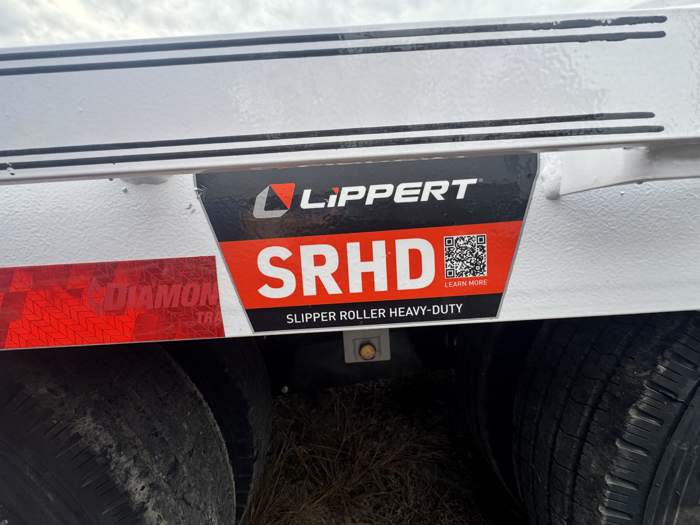 New 2026 Diamond C FMAX212 Flatbed Trailer, HYD DOVETAIL , HYDRAULIC JACKS, ALUMINUM OUTER WHEELS