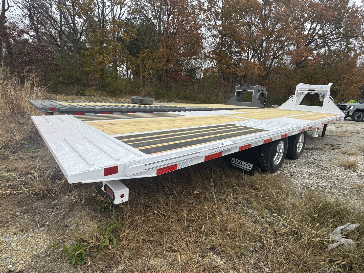 New 2026 Diamond C FMAX212 Flatbed Trailer, HYD DOVETAIL , HYDRAULIC JACKS, ALUMINUM OUTER WHEELS