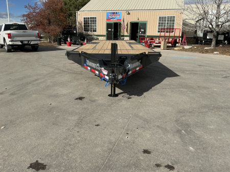 New 2026 Diamond C DET207 24X102 Flatbed Trailer