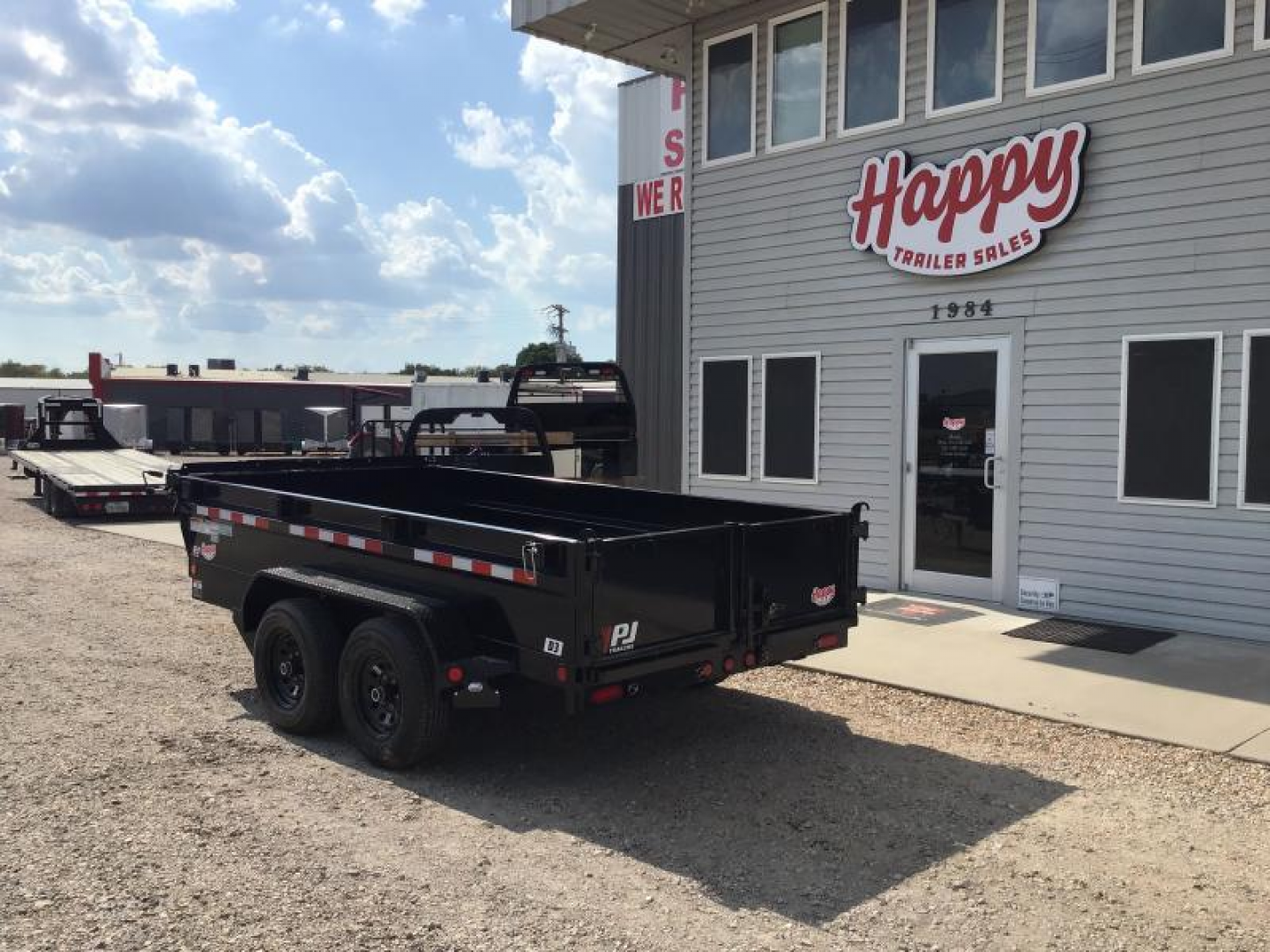 New 2026 PJ 72"x12' BP Tandem Axle Dump w/ 20" Sides – D3