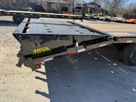 New 2026 Big Tex Trailers 14GN 25+5 MEGA Equipment Trailer