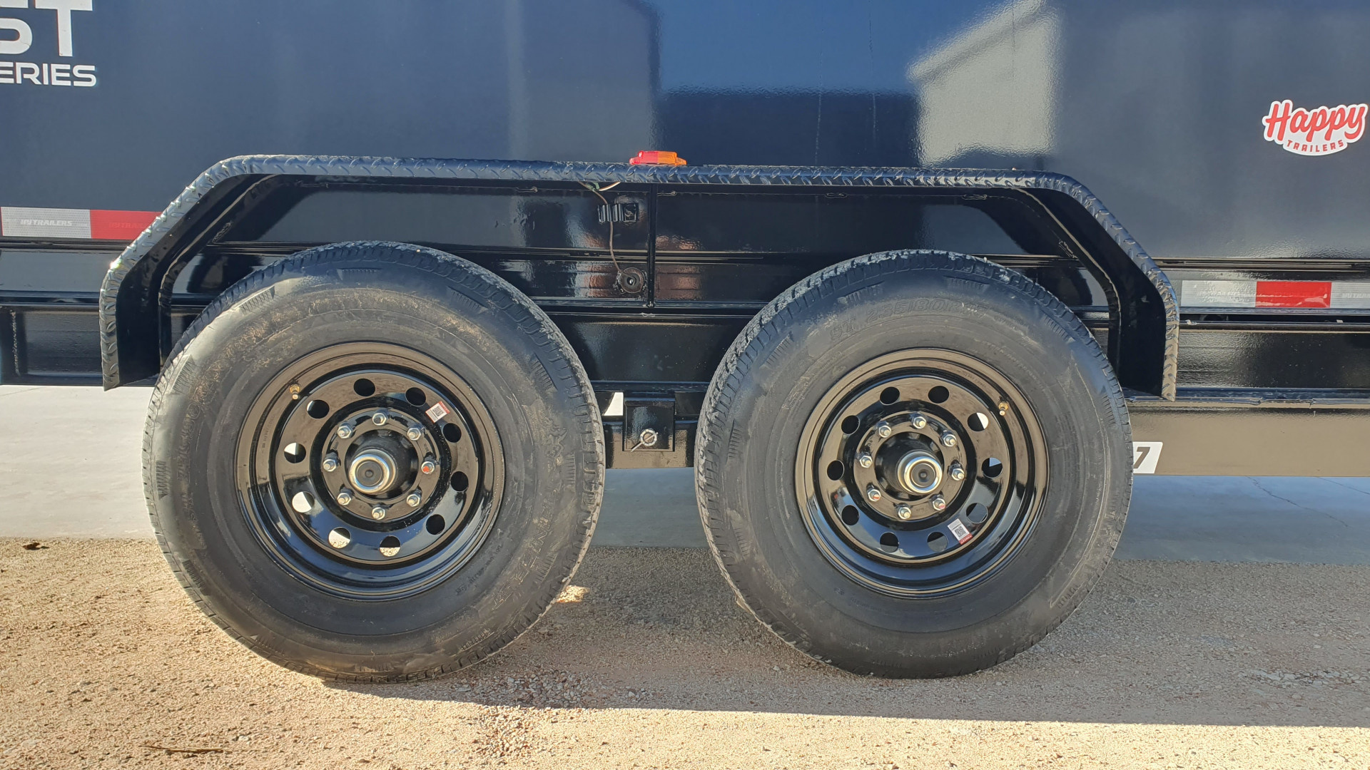 New 2026 PJ 83"x14' BP Tandem Axle Dump w/ 24" Sides – D7