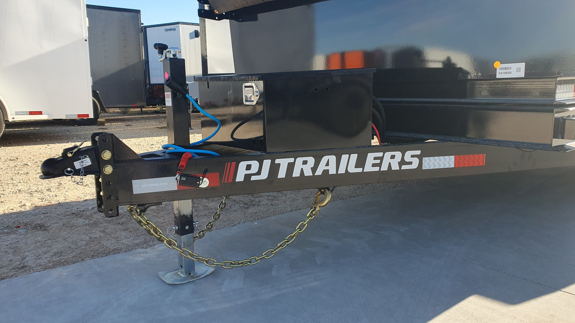 New 2026 PJ 83"x14' BP Tandem Axle Dump w/ 24" Sides – D7