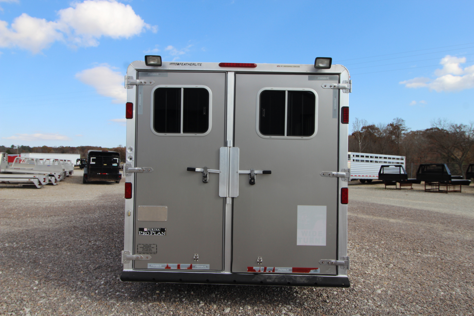 Used 2008 Featherlite Trailers 8541-4H Horse Trailer